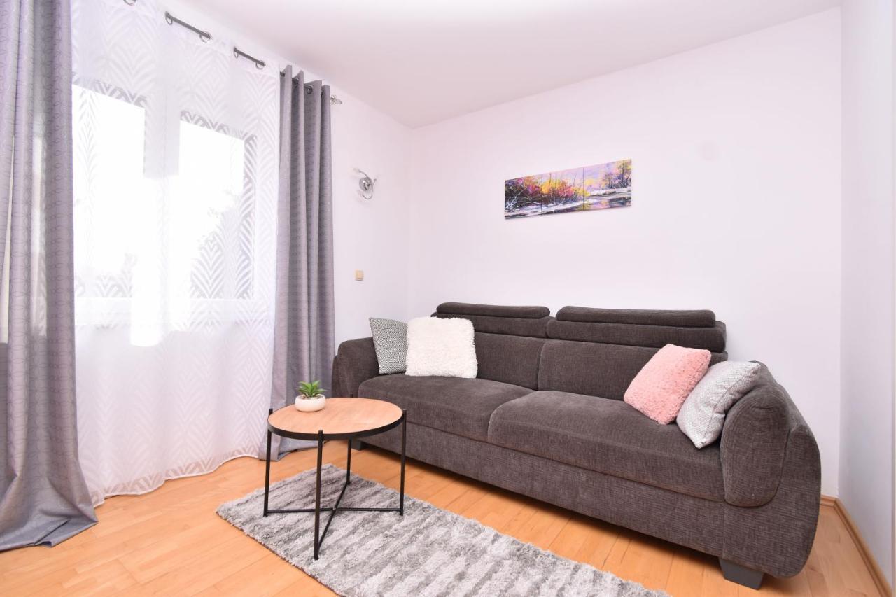 Sunny Garden Sibenik, Cozy Apartment Near Old Town Exterior foto