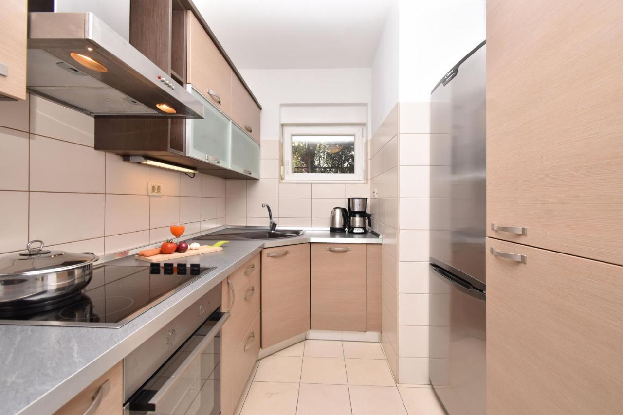 Sunny Garden Sibenik, Cozy Apartment Near Old Town Exterior foto