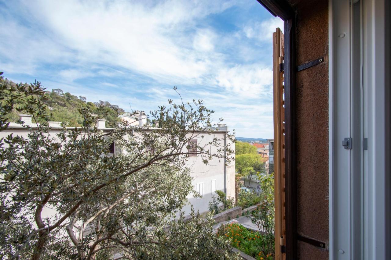 Sunny Garden Sibenik, Cozy Apartment Near Old Town Exterior foto