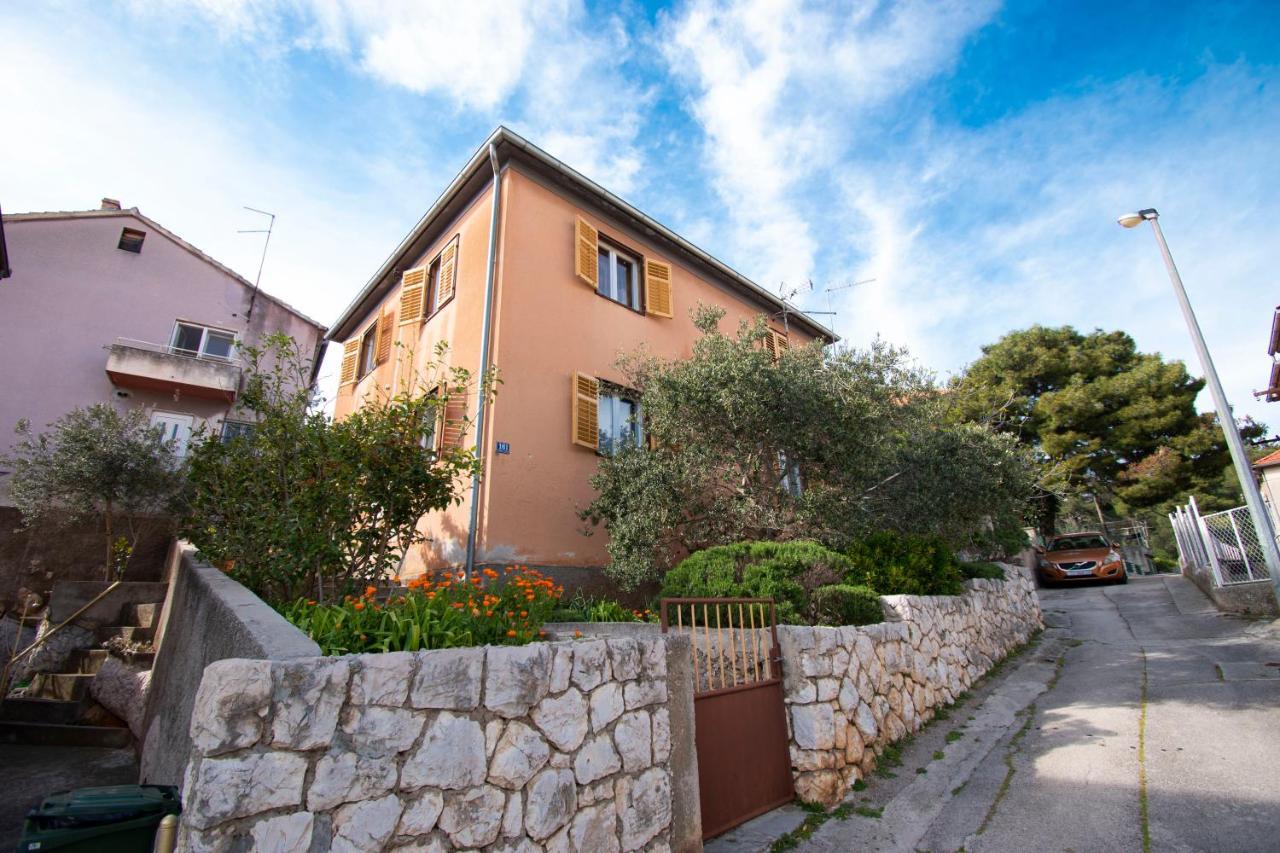 Sunny Garden Sibenik, Cozy Apartment Near Old Town Exterior foto