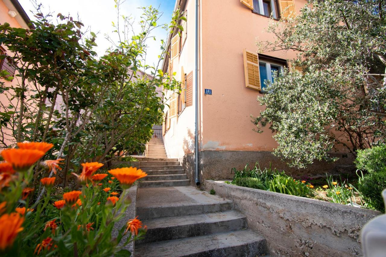 Sunny Garden Sibenik, Cozy Apartment Near Old Town Exterior foto