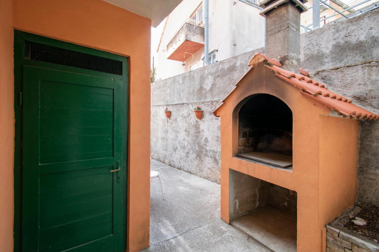 Sunny Garden Sibenik, Cozy Apartment Near Old Town Exterior foto